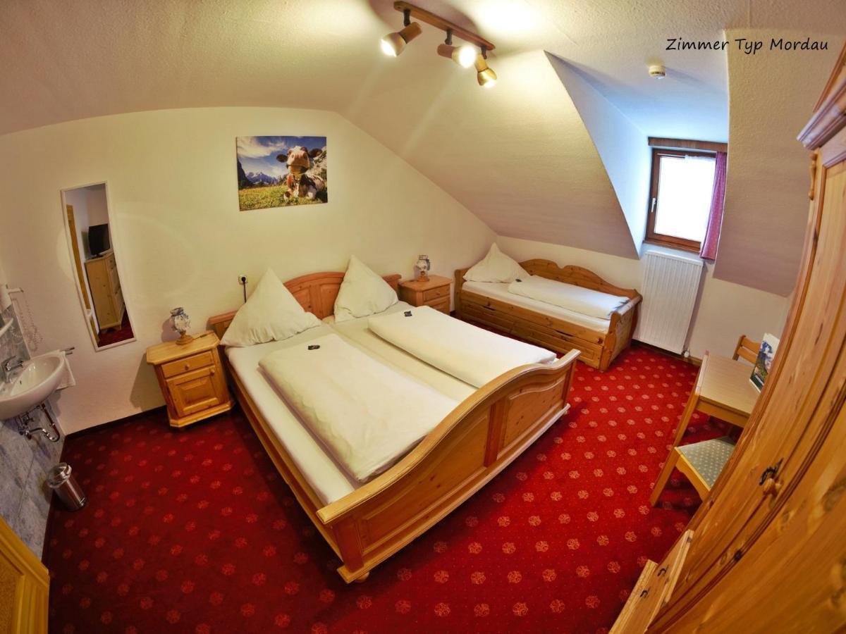 Familienzimmer mit Bad