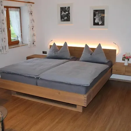 Haus Neuhausen-2